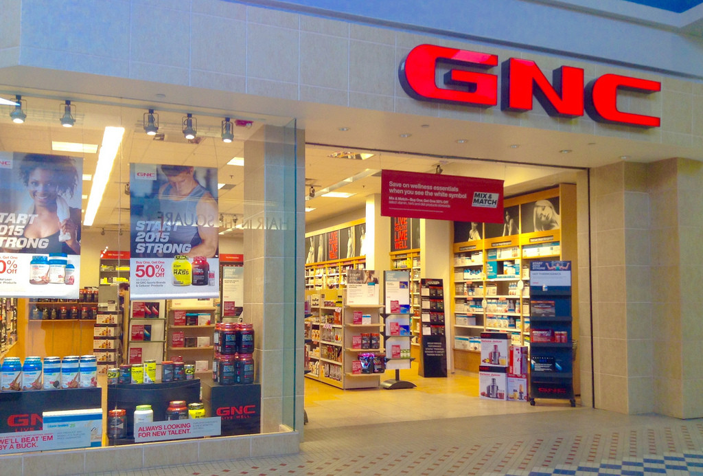 GNC store hours