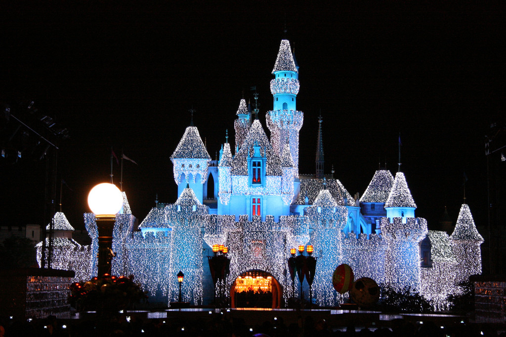 Disneyland Park hours